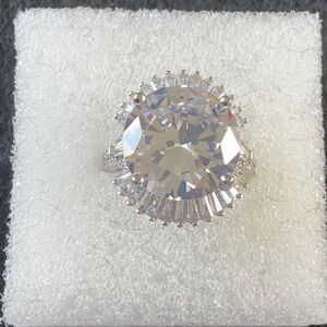 Elegant Triple A cz’s Ring..925 Sterling Silver..Size 7_NWOT